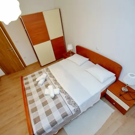 16641b Apartman *